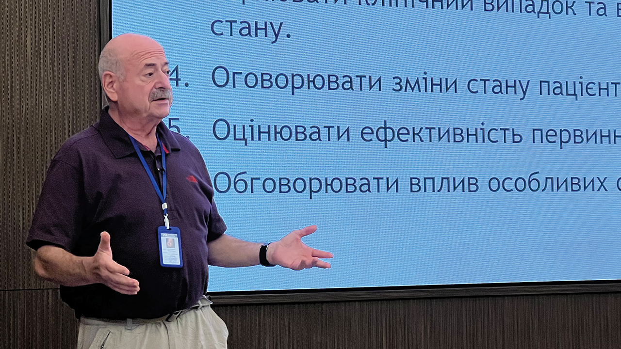 Retired Surgeon Trains Ukrainians to Save Lives, Defend Their Homeland